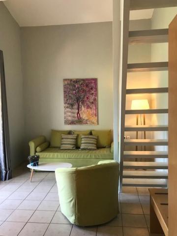 Appart hôtel Fiorella Sea View 2*